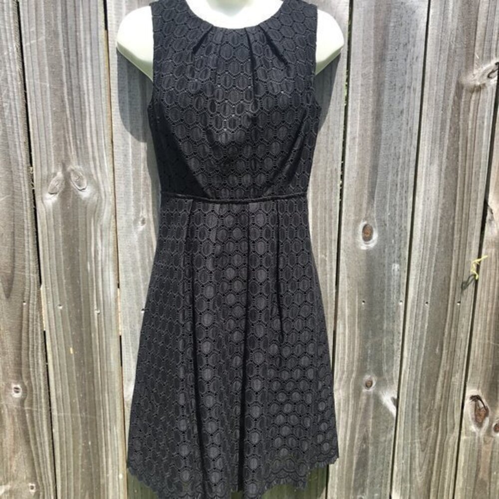 Shoshanna 2 Eyelet Dress Mini Round Neckline Black Sleeveless XS Anthropologie